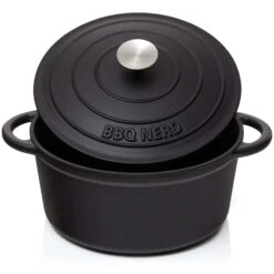 BBQ-Nerd© 6er Set Mini Dutch Oven | Kleiner Gusseisentopf Mit Deckel 11x5cm Für Grill, Feuerstelle, Backofen, Herd ǀ Serviertöpfe Kochtopf Schmortopf -Küche Produkte Geschäft 43b22605 5e89 4126 bde1 307b8b7e6cfb